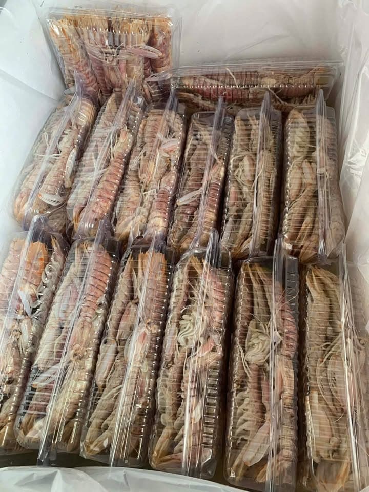 Крупный морепродукт «tích» на пару: мясной и с икрой