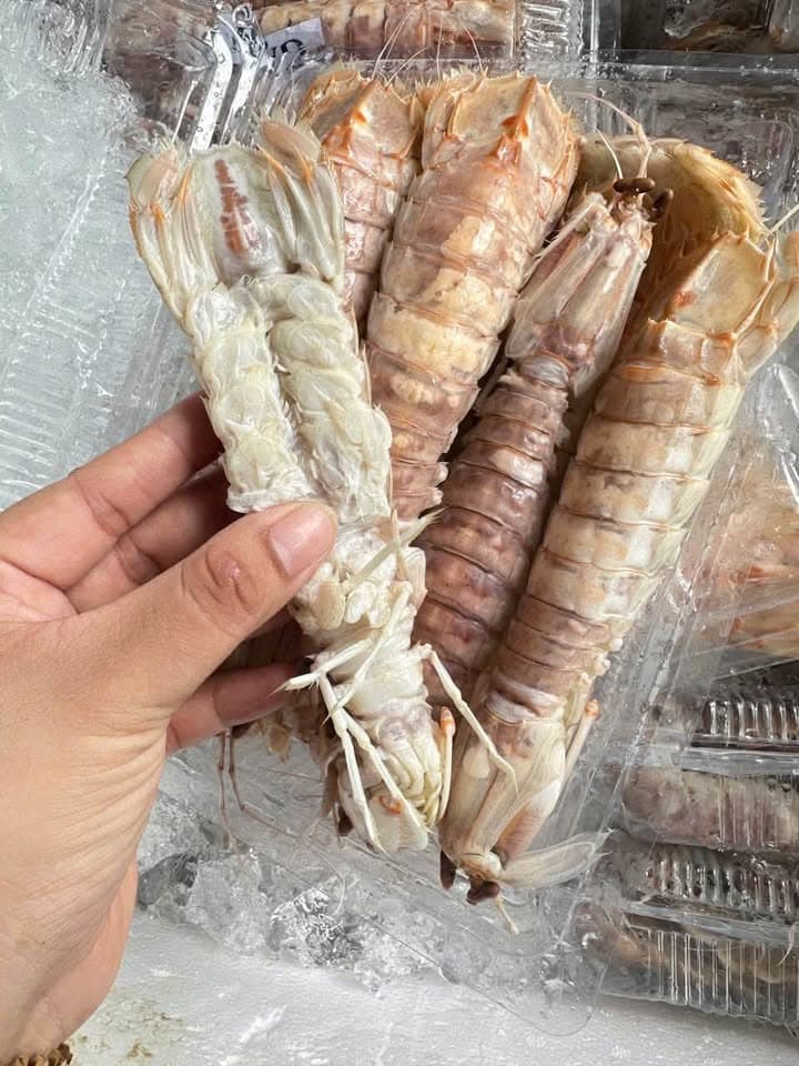 Крупный морепродукт «tích» на пару: мясной и с икрой